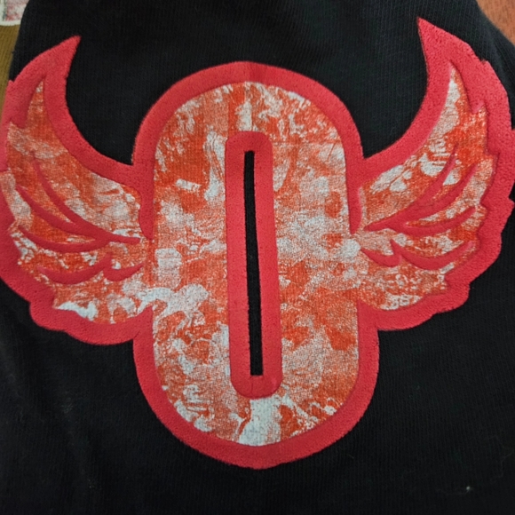 Vintage Outkast Clothing Co - Picture 3 of 5